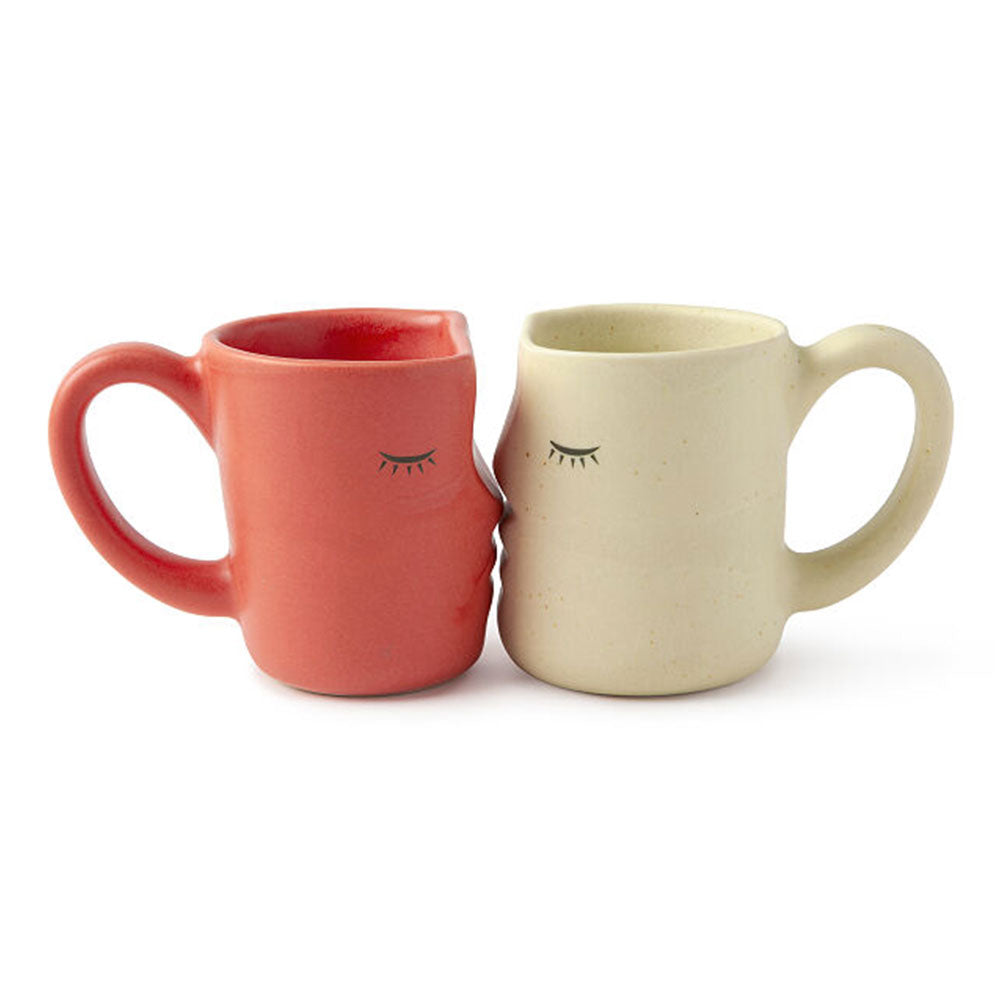 Kissing Mugs